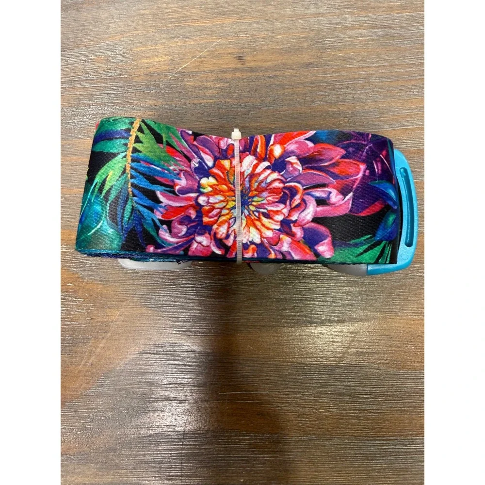 Travelon Mod Floral Luggage Strap New
